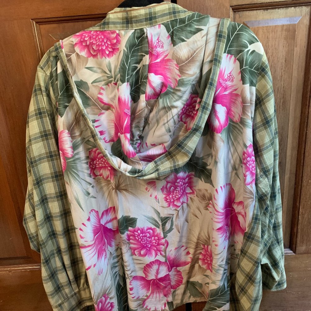 LF Floral Back Reworked Hooded Flannel -